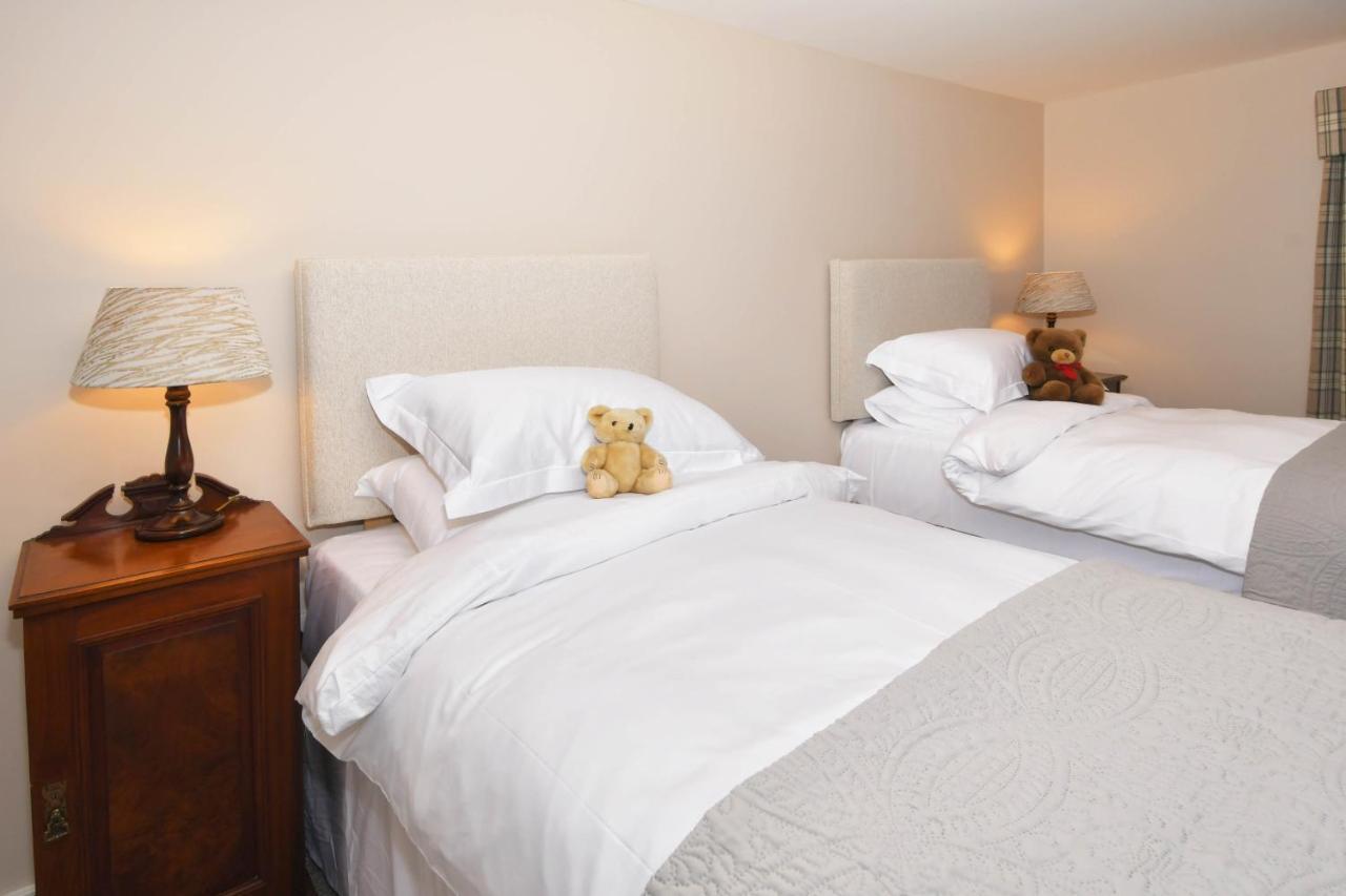 The Royal Oak Hotel Biddulph  ภายนอก รูปภาพ