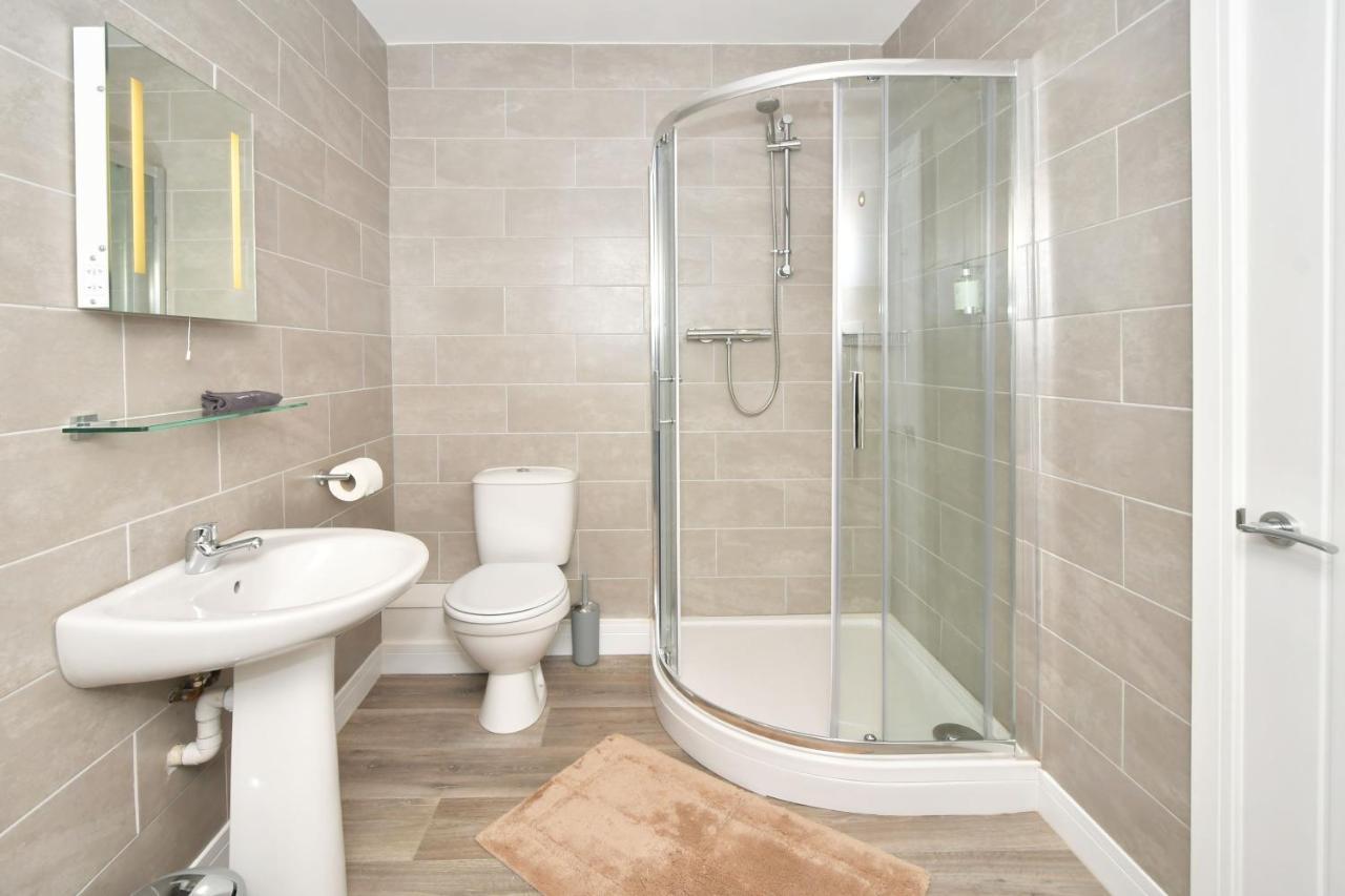 The Royal Oak Hotel Biddulph  ภายนอก รูปภาพ